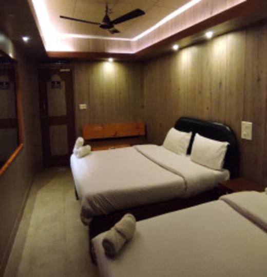 Baba Tourist Lodge شيلونغ المظهر الخارجي الصورة