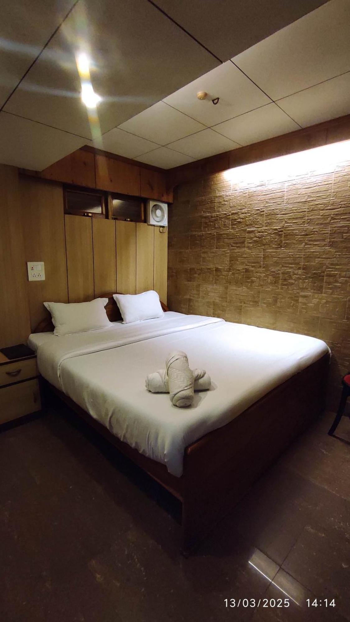 Baba Tourist Lodge شيلونغ المظهر الخارجي الصورة